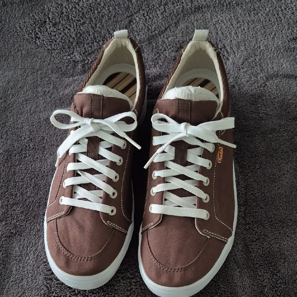 Keds Brown Canvas Arch Support Sneakers with White Laces Size 9.5